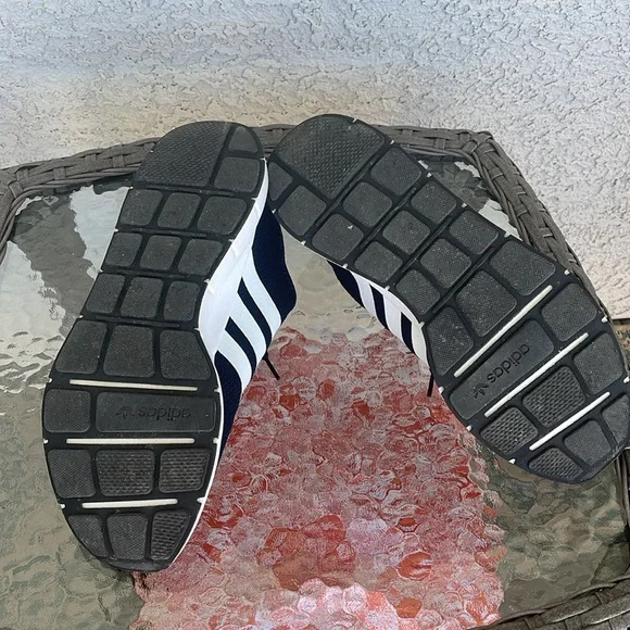 Adidas Swift Run X Men’s size 12. Worn once, Excellent condition - Picture 3 of 5